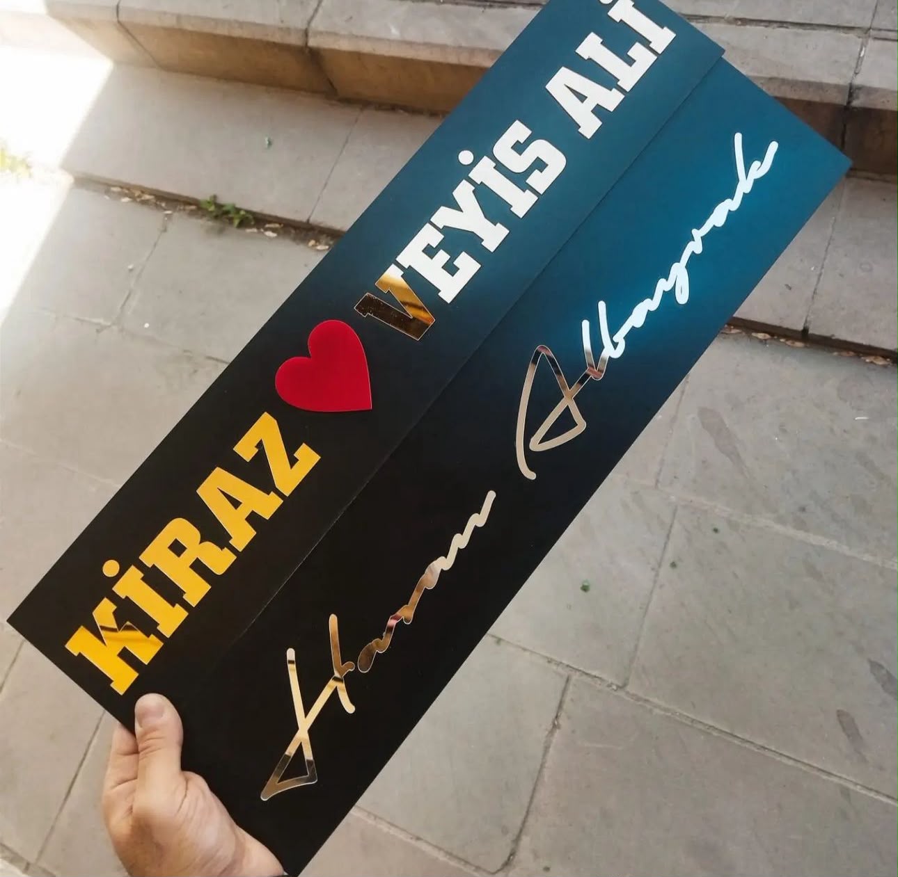 DEKOR ASKILI PLEKSİ KAPATMA