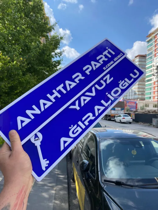 DEKOR ASKILI PLEKSİ KAPATMA