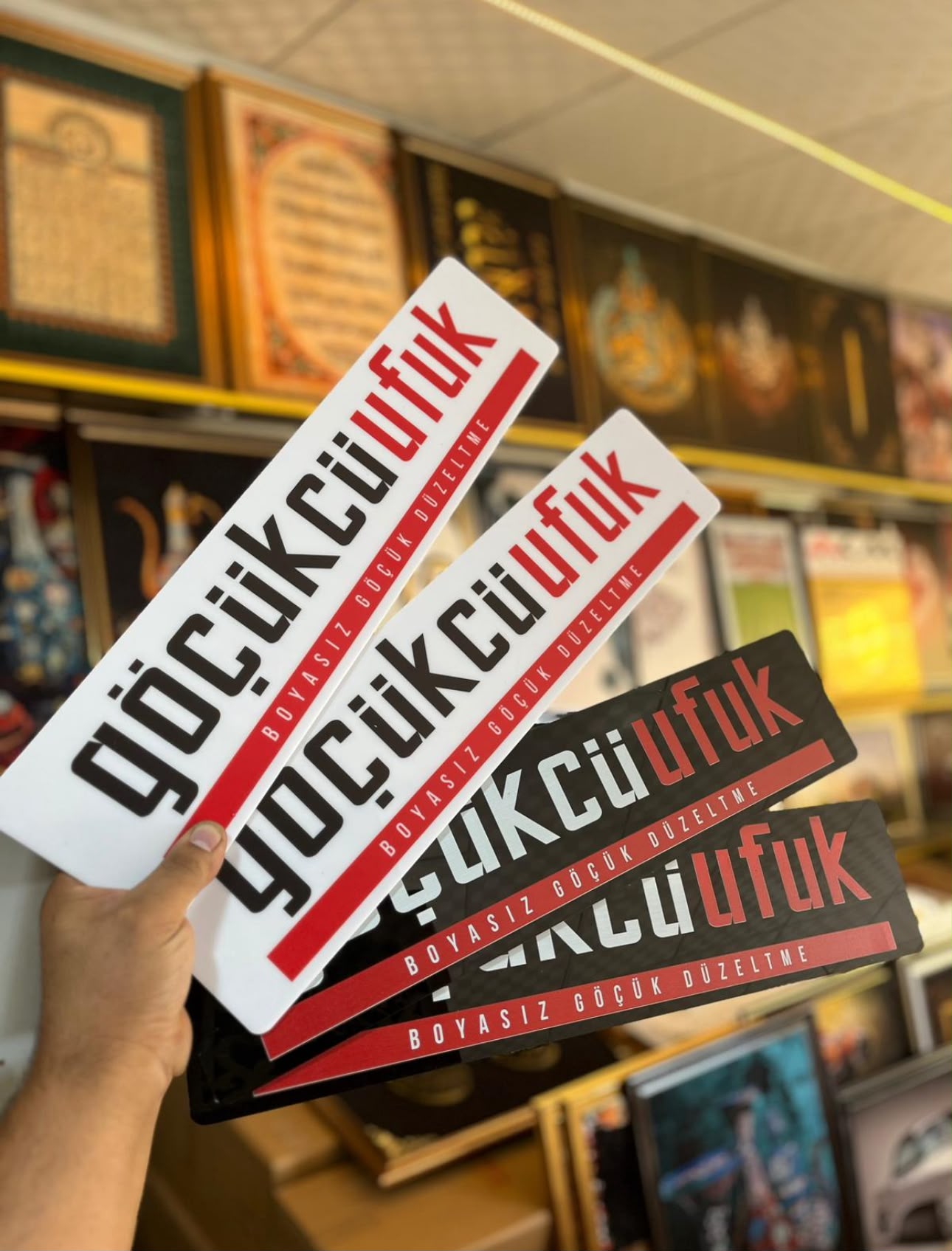 DEKOR ASKILI PLEKSİ KAPATMA