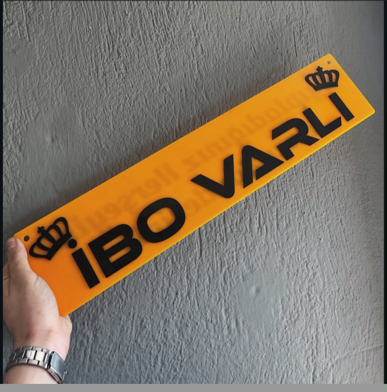 DEKOR ASKILI PLEKSİ KAPATMA