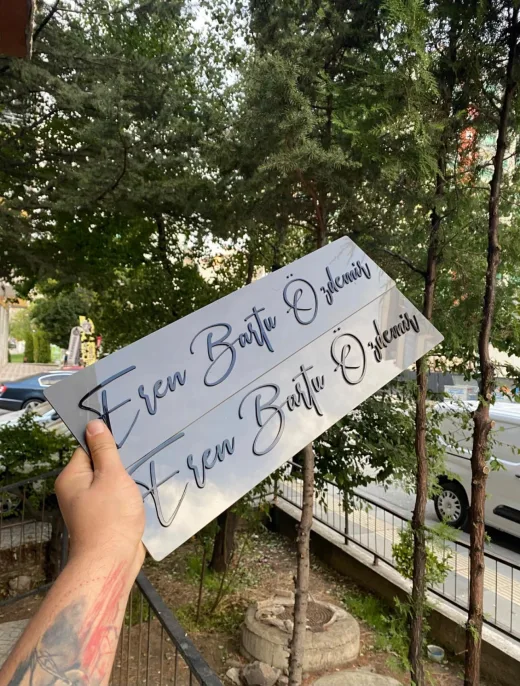 DEKOR ASKILI PLEKSİ KAPATMA