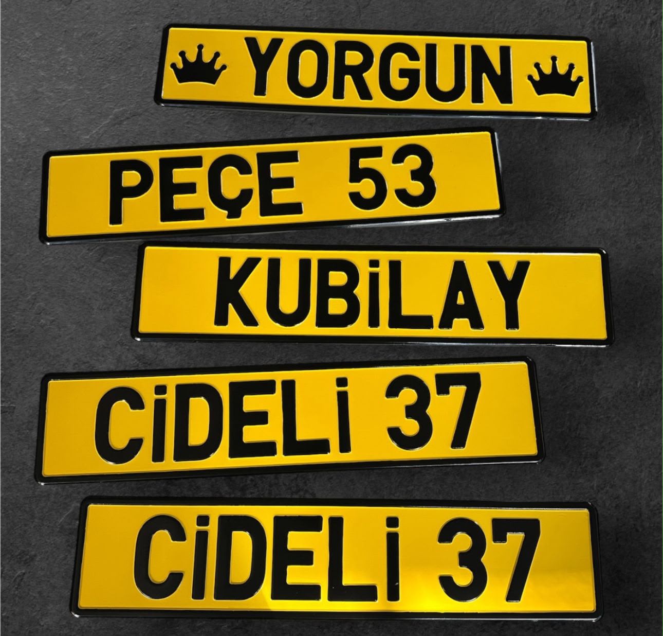 DEKOR ASKILI PLEKSİ KAPATMA